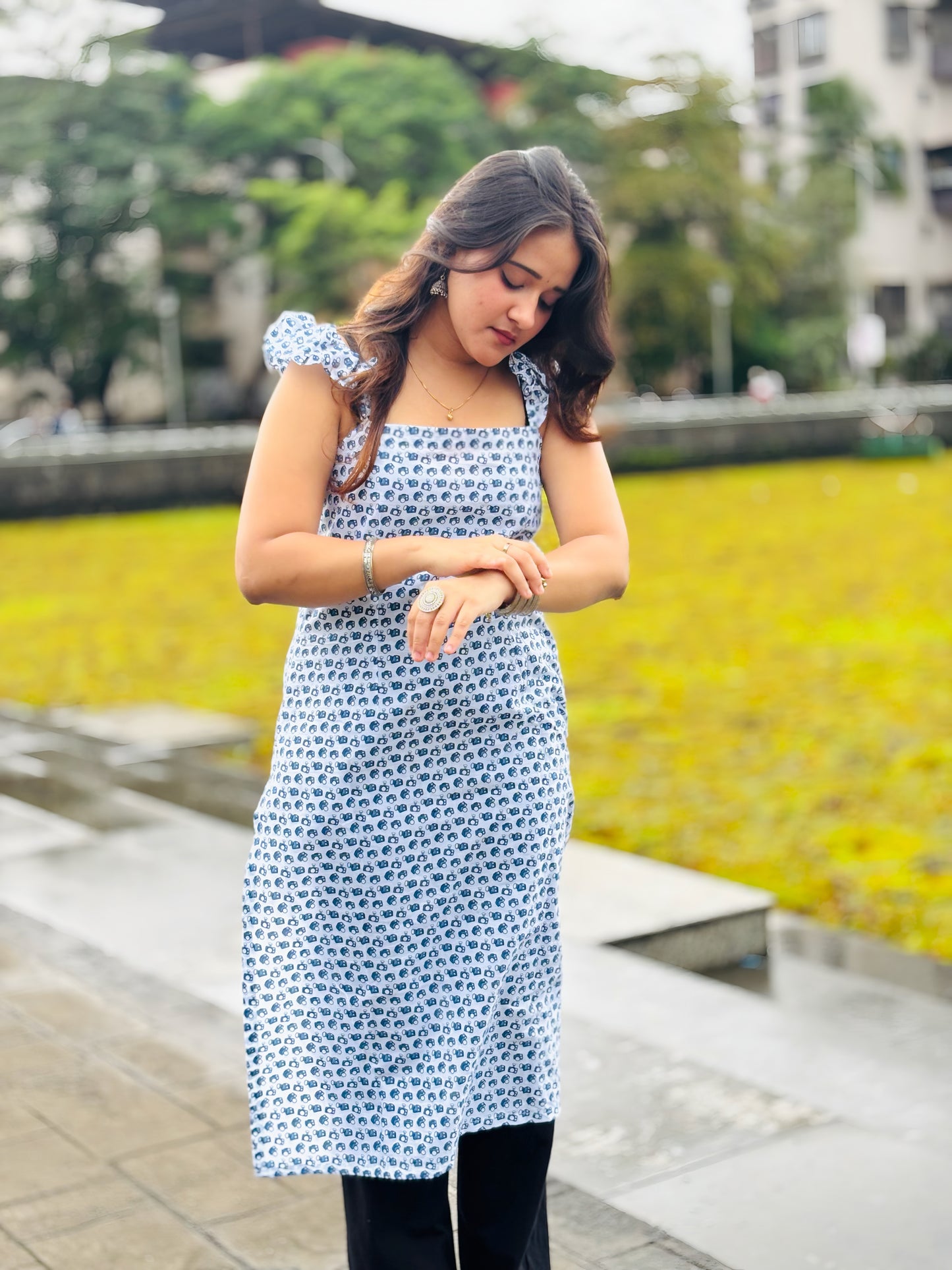 Alia - Long Sleeveless Kurti